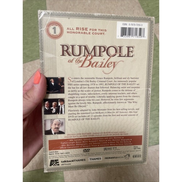 Rumpole of the Bailey DVD Box Set - The Complete Seasons 1 & 2 One And Two - Picture 3 of 3